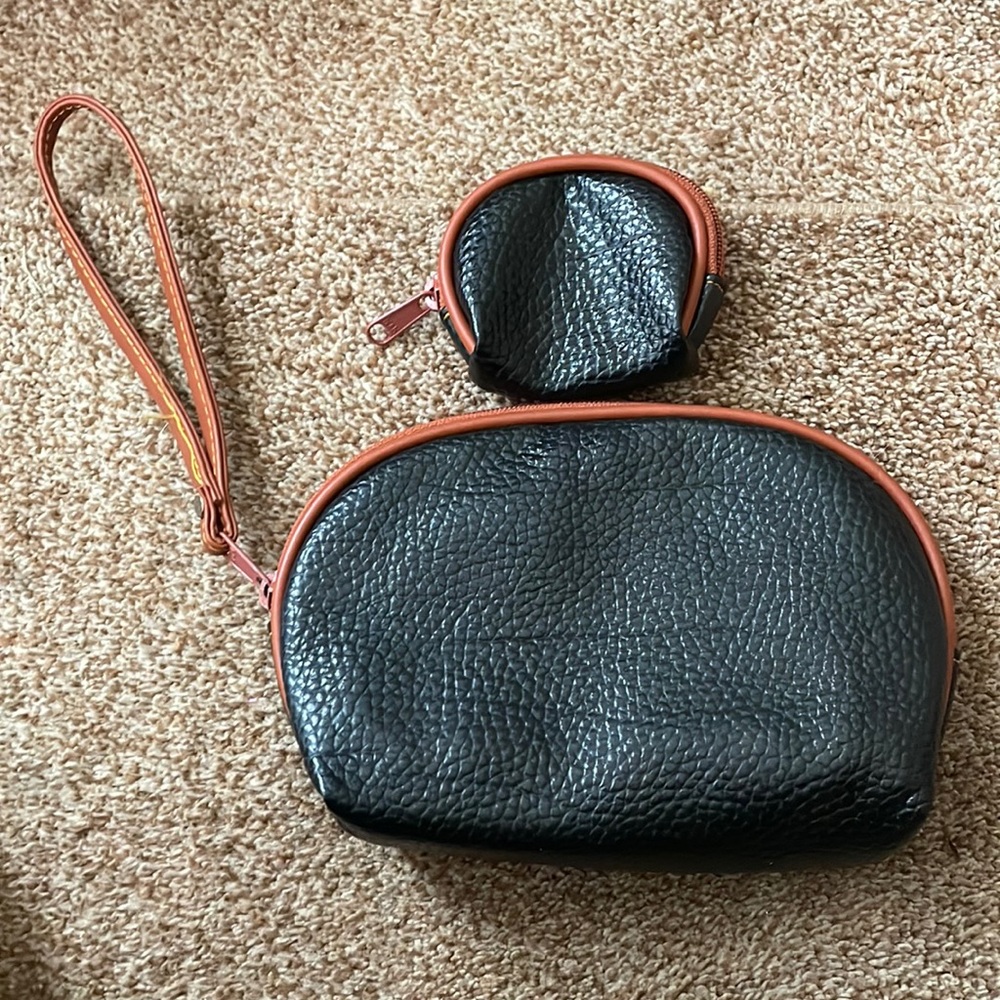 Black Faux Pebbled Leather Wristlet and change purse
